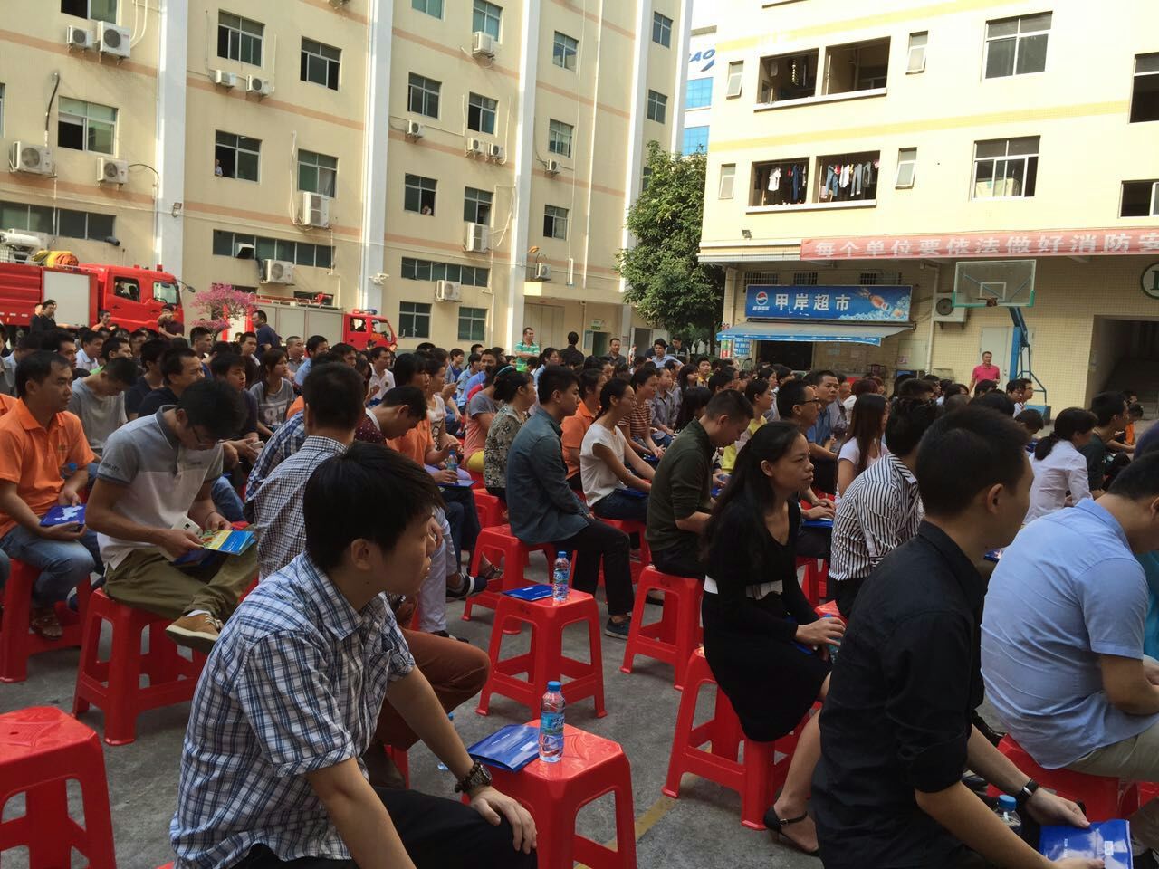 甲岸科技園組織消防演習(xí)，提高企業(yè)安全生產(chǎn)意識